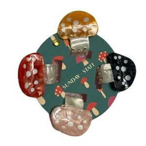 NWT ⚜️🍄⚜️ Sunday State mushrooms claws hair clips set of 4